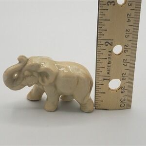 Vintage Mini Elephant‎ Figurine Made In Japan Beige